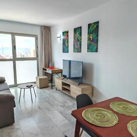 Apartamento familiar con terraza privada, parking gratuito y WiFi Benidorm Exterior foto