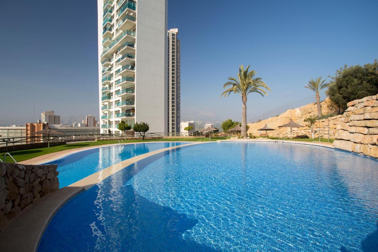 Apartamento familiar con terraza privada, parking gratuito y WiFi Benidorm Exterior foto