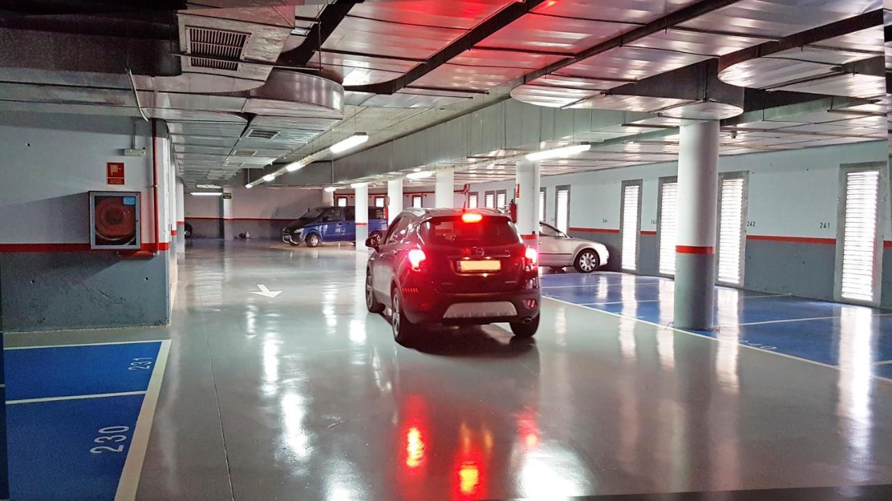 Apartamento familiar con terraza privada, parking gratuito y WiFi Benidorm Exterior foto