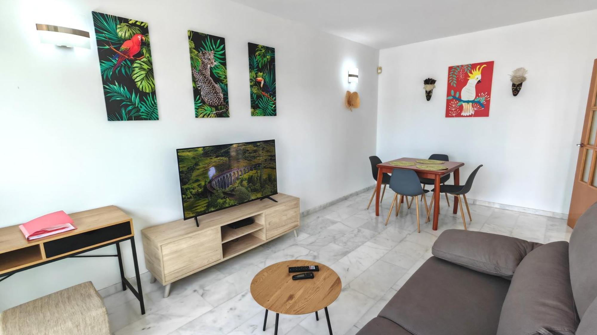 Apartamento familiar con terraza privada, parking gratuito y WiFi Benidorm Exterior foto